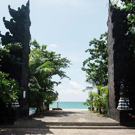 Bed and Breakfast Donguri House Bali Jimbaran Exterior foto