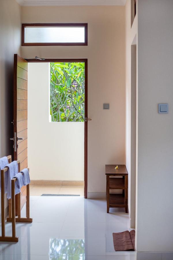 Bed and Breakfast Donguri House Bali Jimbaran Exterior foto